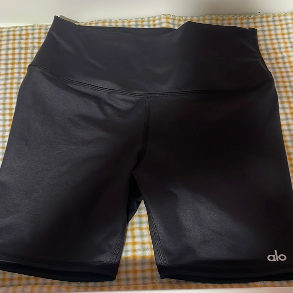 ALO Yoga Women's Black High-Waist Shorts